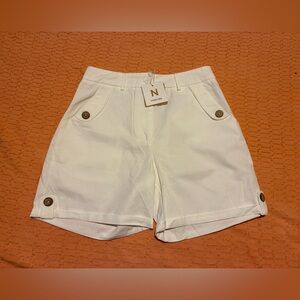 NoraCora Women's White Cotton Shorts
High Rise Size Small(6) NWT